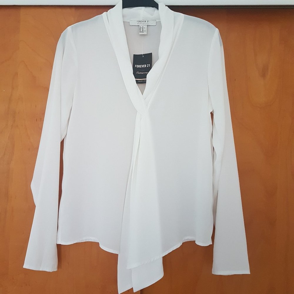 Forever 21 Ivory White Long Sleeve Top, XS - NWT